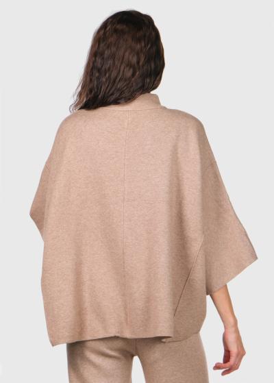 Eugenia beige women's suit with pockets - back