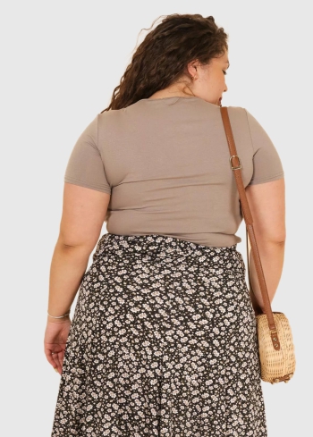 Ada Plus Size beige t-shirt - back