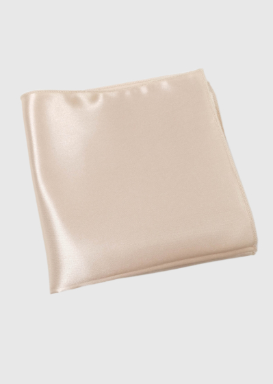 Bē&scaron;s vīrie&scaron;u lakatiņ&scaron;