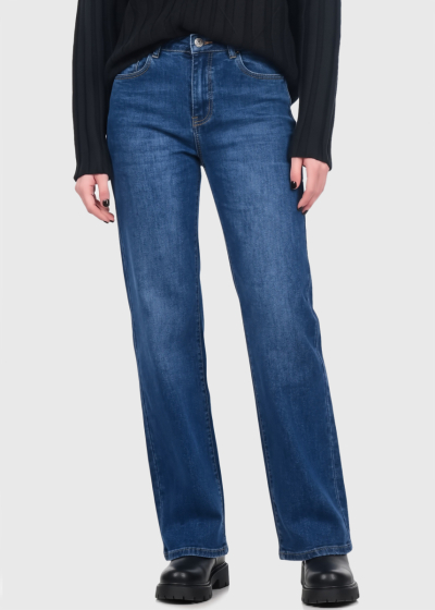 Sam zili sievie&scaron;u džinsi