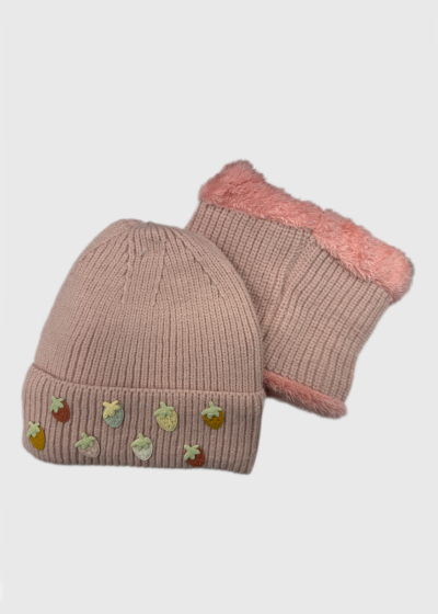 Hadley rozā &scaron;alle un cepure